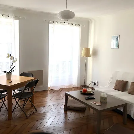 Cosy * Paris